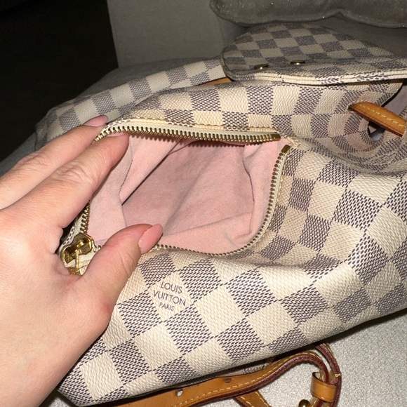 Louis Vuitton Damier Azur backpack - Picture 7 of 8